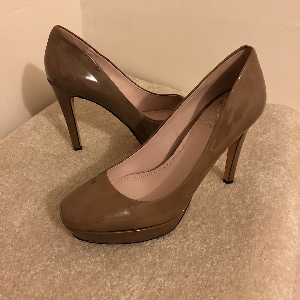 Vince Camuto Leather Platform Pumps Taupe 8M